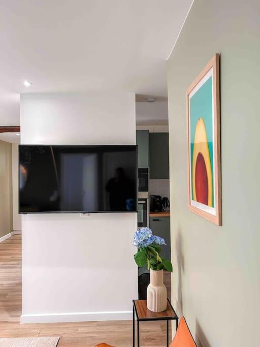 La Vie Est Belle A Montreuil Wi-Fi & Metro 9 Parking Gratuit Lägenhet Exteriör bild
